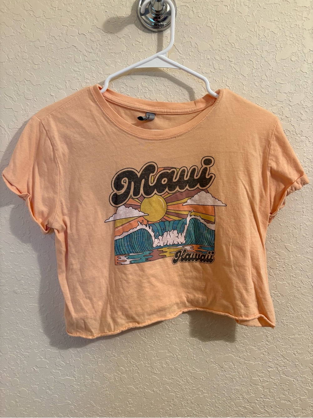 Women's Peach Graphic Crop Tee - 'Maui' Print
